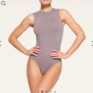 SKIMS essential crew neck sleeveless bodysuit